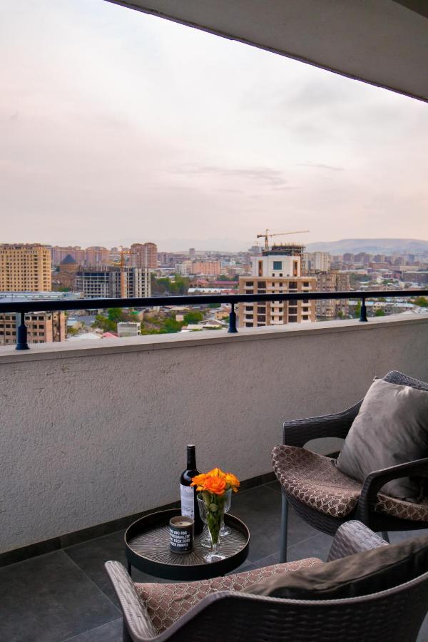 Hotelise L Bird Eye Apartment Jerevan Buitenkant foto